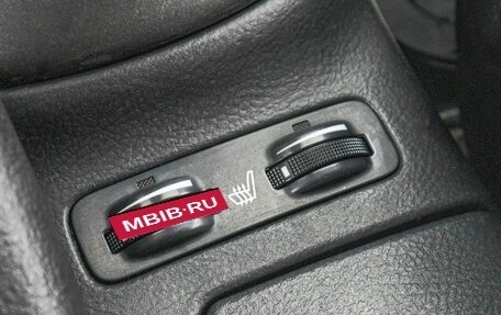 Toyota Avensis III рестайлинг, 2005 год, 739 000 рублей, 21 фотография