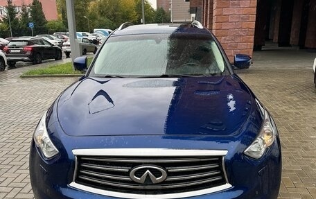 Infiniti QX70, 2015 год, 2 250 000 рублей, 4 фотография