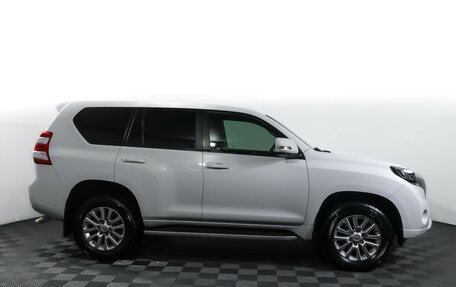 Toyota Land Cruiser Prado 150 рестайлинг 2, 2014 год, 3 990 000 рублей, 4 фотография
