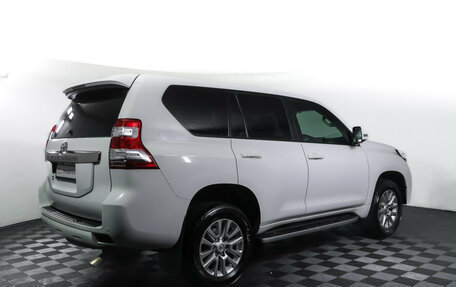 Toyota Land Cruiser Prado 150 рестайлинг 2, 2014 год, 3 990 000 рублей, 5 фотография