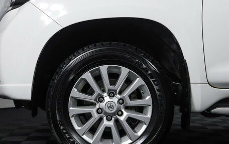 Toyota Land Cruiser Prado 150 рестайлинг 2, 2014 год, 3 990 000 рублей, 23 фотография