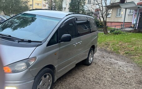 Toyota Estima III рестайлинг -2, 2001 год, 600 000 рублей, 3 фотография