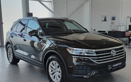 Volkswagen Touareg III, 2020 год, 3 990 000 рублей, 3 фотография