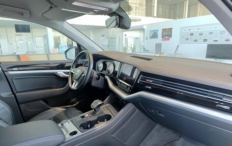 Volkswagen Touareg III, 2020 год, 3 990 000 рублей, 13 фотография