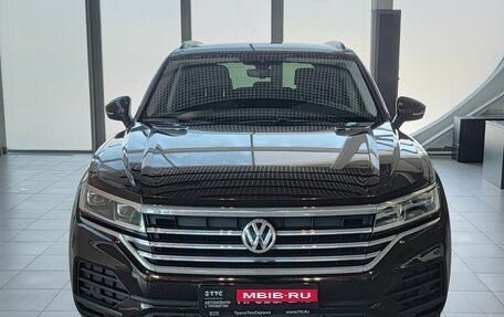 Volkswagen Touareg III, 2020 год, 3 990 000 рублей, 2 фотография