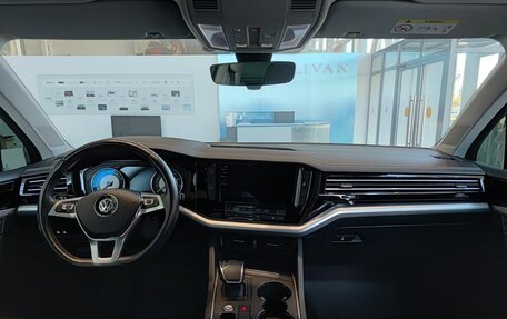 Volkswagen Touareg III, 2020 год, 3 990 000 рублей, 17 фотография