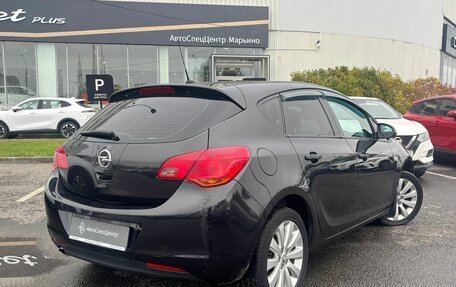 Opel Astra J, 2011 год, 549 000 рублей, 2 фотография