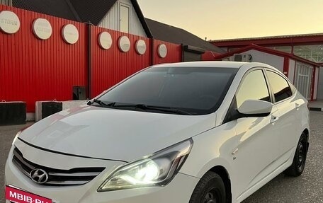 Hyundai Solaris II рестайлинг, 2016 год, 730 000 рублей, 2 фотография