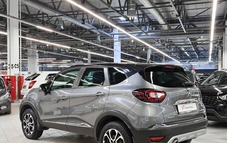 Renault Kaptur I рестайлинг, 2017 год, 1 369 000 рублей, 4 фотография