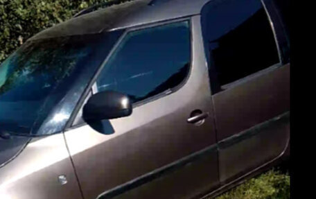 Skoda Roomster, 2013 год, 560 000 рублей, 2 фотография