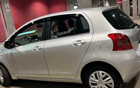 Toyota Yaris III рестайлинг, 2006 год, 465 000 рублей, 3 фотография