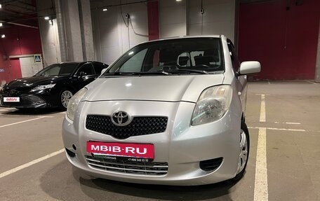 Toyota Yaris III рестайлинг, 2006 год, 465 000 рублей, 5 фотография
