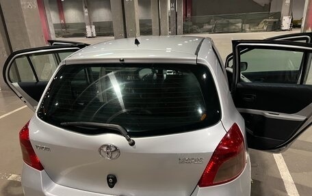 Toyota Yaris III рестайлинг, 2006 год, 465 000 рублей, 12 фотография