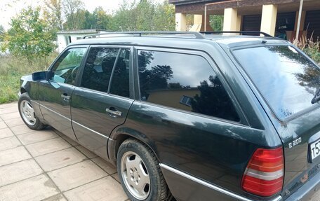 Mercedes-Benz E-Класс, 1995 год, 390 000 рублей, 5 фотография