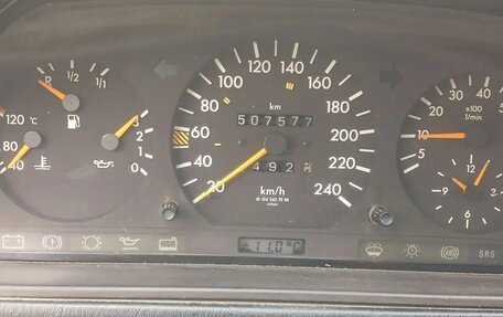Mercedes-Benz E-Класс, 1995 год, 390 000 рублей, 24 фотография