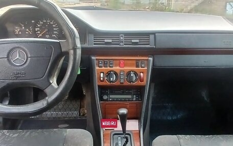 Mercedes-Benz E-Класс, 1995 год, 390 000 рублей, 22 фотография