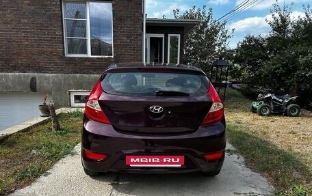 Hyundai Solaris II рестайлинг, 2012 год, 620 000 рублей, 5 фотография