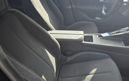 Peugeot 308, 2023 год, 1 595 000 рублей, 9 фотография