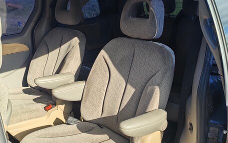 Chrysler Voyager IV, 2003 год, 300 000 рублей, 18 фотография