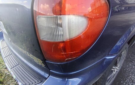 Chrysler Voyager IV, 2003 год, 300 000 рублей, 22 фотография