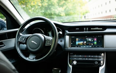 Jaguar XF II, 2017 год, 3 500 000 рублей, 13 фотография
