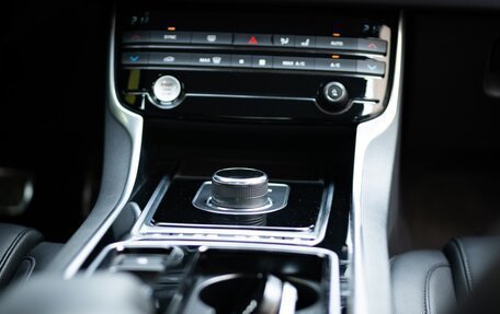Jaguar XF II, 2017 год, 3 500 000 рублей, 19 фотография