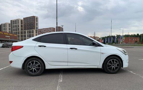 Hyundai Solaris II рестайлинг, 2016 год, 680 000 рублей, 2 фотография