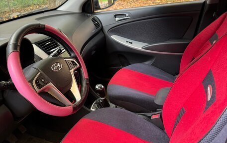 Hyundai Solaris II рестайлинг, 2011 год, 670 000 рублей, 9 фотография