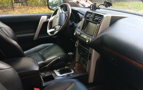 Toyota Land Cruiser Prado 150 рестайлинг 2, 2010 год, 2 750 000 рублей, 4 фотография