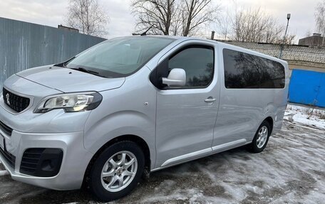 Peugeot Traveller I, 2017 год, 2 120 000 рублей, 5 фотография