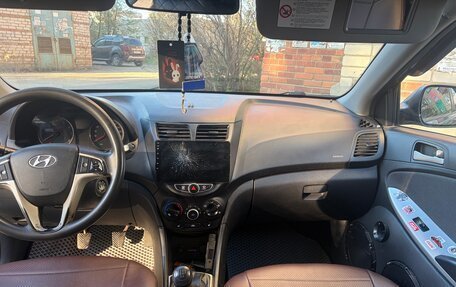 Hyundai Solaris II рестайлинг, 2012 год, 750 000 рублей, 7 фотография