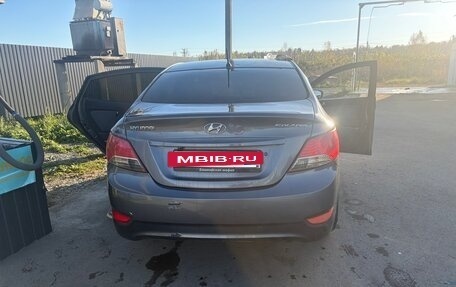 Hyundai Solaris II рестайлинг, 2012 год, 750 000 рублей, 2 фотография