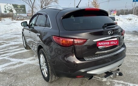 Infiniti FX II, 2013 год, 2 255 000 рублей, 33 фотография