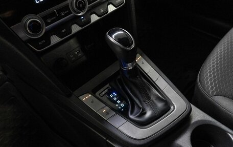Hyundai Elantra VI рестайлинг, 2019 год, 1 575 000 рублей, 11 фотография