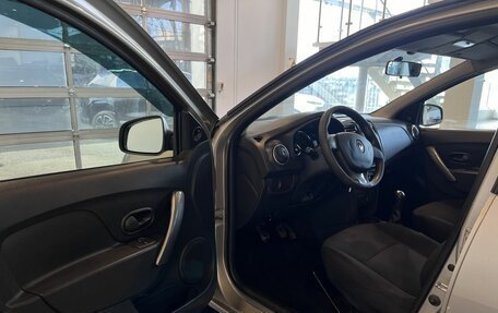 Renault Logan II, 2016 год, 770 000 рублей, 21 фотография