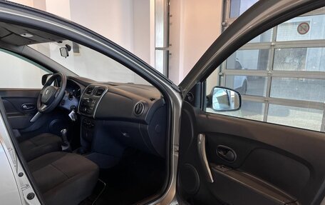 Renault Logan II, 2016 год, 770 000 рублей, 27 фотография