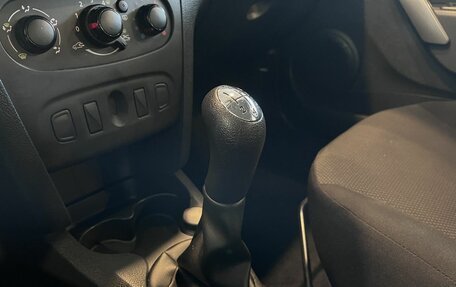 Renault Logan II, 2016 год, 770 000 рублей, 31 фотография