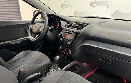 KIA Rio III рестайлинг, 2013 год, 860 000 рублей, 10 фотография