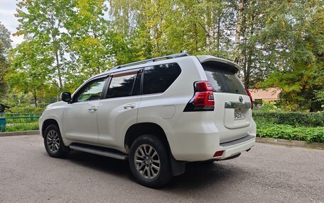 Toyota Land Cruiser Prado 150 рестайлинг 2, 2017 год, 4 650 000 рублей, 3 фотография