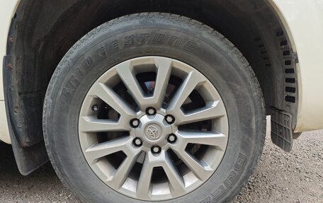 Toyota Land Cruiser Prado 150 рестайлинг 2, 2017 год, 4 650 000 рублей, 16 фотография