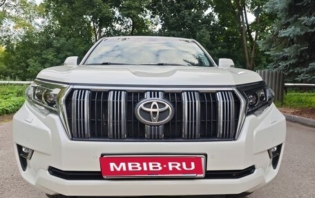 Toyota Land Cruiser Prado 150 рестайлинг 2, 2017 год, 4 650 000 рублей, 8 фотография