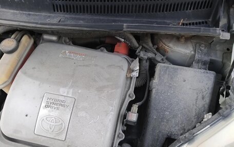 Toyota Prius, 2005 год, 400 000 рублей, 4 фотография