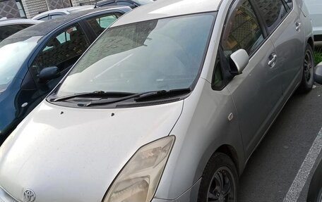Toyota Prius, 2005 год, 400 000 рублей, 6 фотография