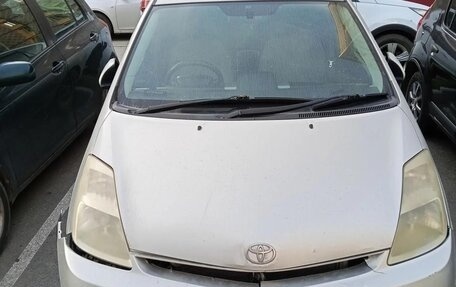 Toyota Prius, 2005 год, 400 000 рублей, 8 фотография