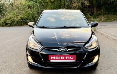 Hyundai Solaris II рестайлинг, 2013 год, 750 000 рублей, 2 фотография