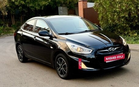 Hyundai Solaris II рестайлинг, 2013 год, 750 000 рублей, 3 фотография