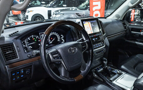 Toyota Land Cruiser 200, 2019 год, 7 500 000 рублей, 13 фотография