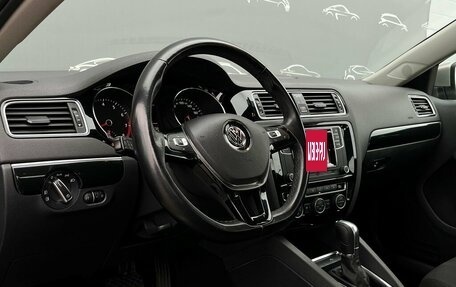 Volkswagen Jetta VI, 2017 год, 1 379 700 рублей, 5 фотография