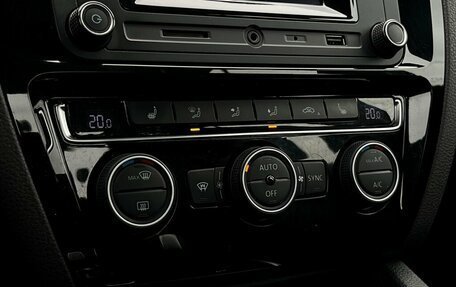 Volkswagen Jetta VI, 2017 год, 1 379 700 рублей, 15 фотография