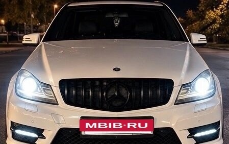 Mercedes-Benz C-Класс, 2011 год, 1 290 000 рублей, 3 фотография